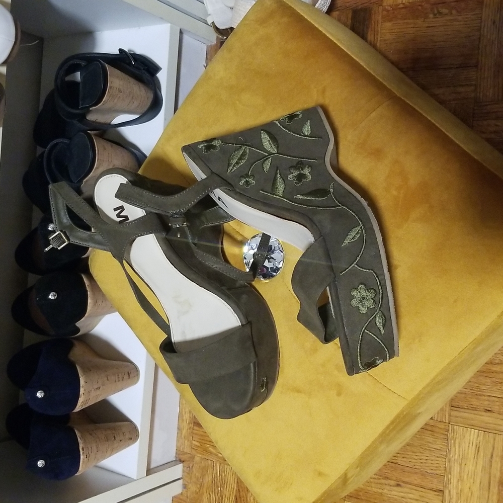 Wedge sandals
